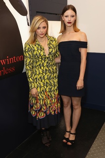 Chloë Grace Moretz feet photo thumbnail