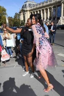 Lais Ribeiro feet photo thumbnail