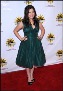 America Ferrera feet photo thumbnail
