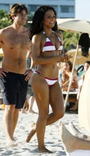 Christina Milian feet photo thumbnail