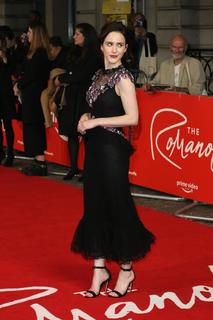 Rachel Brosnahan feet photo thumbnail