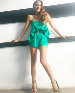 Carolina Ardohain feet photo thumbnail