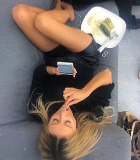 Malgorzata Rozenek feet photo thumbnail