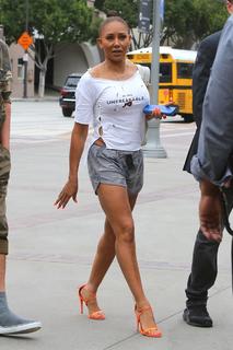 Mel B feet photo thumbnail