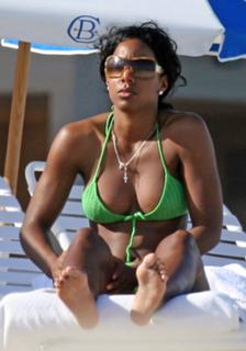 Kelly Rowland feet photo 2