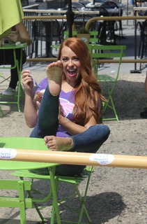 Rebecca Berardi feet photo thumbnail