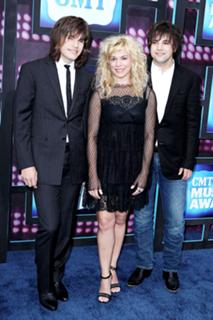 Kimberly Perry feet photo 1