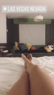 Paige VanZant feet photo thumbnail