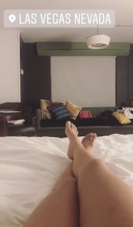 Paige VanZant feet photo thumbnail