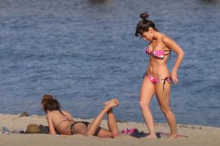 Shenae Grimes-Beech feet photo thumbnail