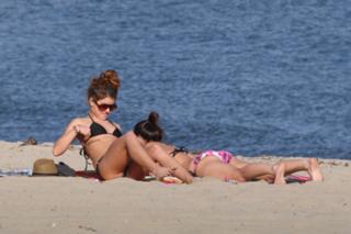 Shenae Grimes-Beech feet photo thumbnail