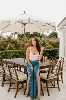 Nikki Garcia feet photo thumbnail