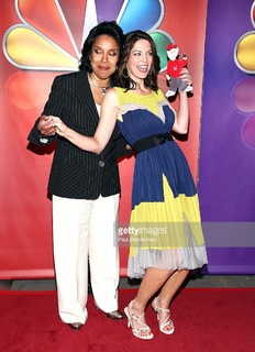 Alana De La Garza feet photo 5