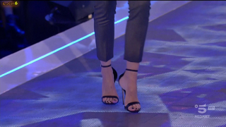 Ilary Blasi feet photo thumbnail