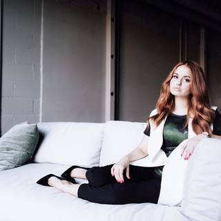 Debby Ryan feet photo thumbnail
