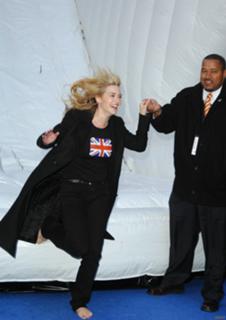 Kate Winslet feet photo thumbnail