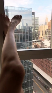 Xenia Tchoumitcheva feet photo thumbnail
