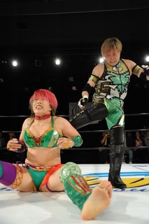 Kanako Urai feet photo thumbnail