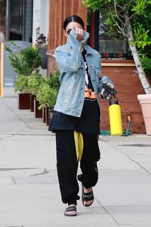 Vanessa Hudgens feet photo thumbnail
