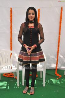 Trisha Krishnan feet photo thumbnail