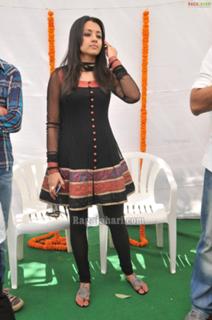 Trisha Krishnan feet photo thumbnail