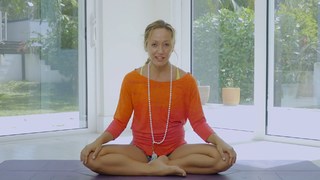 Kino MacGregor feet photo thumbnail