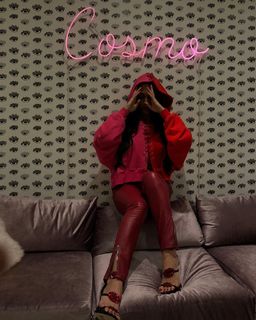 Nikki Garcia feet photo thumbnail