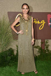 Nicole Richie feet photo thumbnail