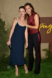 Juliette Lewis feet photo thumbnail