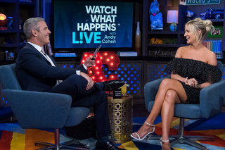 Ashlee Simpson feet photo thumbnail