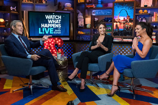 Lea Michele feet photo thumbnail