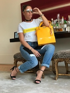 Adriane Galisteu feet photo thumbnail
