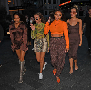Perrie Edwards feet photo thumbnail