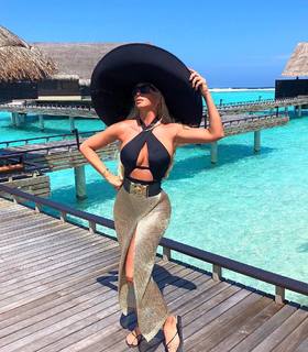 Jelena Karleusa feet photo thumbnail