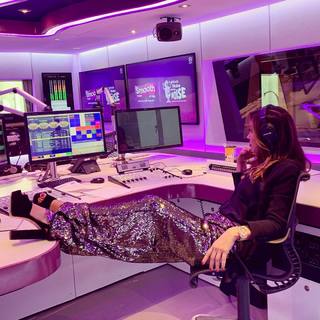 Myleene Klass feet photo thumbnail