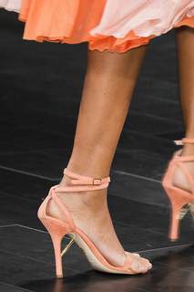 Lais Ribeiro feet photo thumbnail