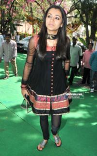 Trisha Krishnan feet photo thumbnail