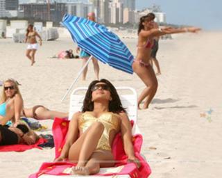 Priyanka Chopra Jonas feet photo thumbnail
