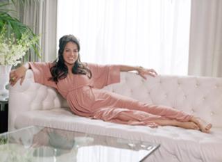 Michelle Rodriguez feet photo thumbnail