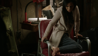Lucy Liu feet photo thumbnail