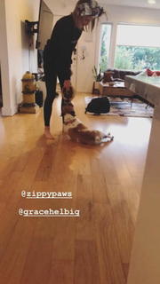 Grace Helbig feet photo thumbnail