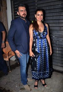 Dia Mirza feet photo thumbnail