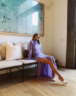 Rosie Huntington-Whiteley feet photo thumbnail