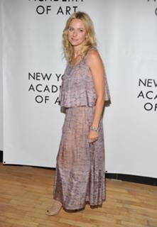 Naomi Watts feet photo thumbnail