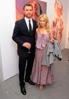Naomi Watts feet photo thumbnail