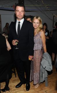 Naomi Watts feet photo thumbnail