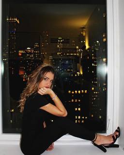 Vale Genta feet photo thumbnail
