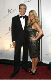 Jessica Simpson feet photo thumbnail
