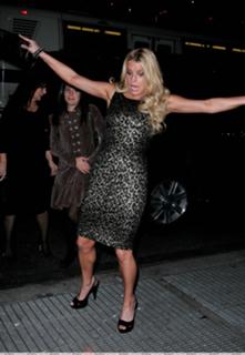 Jessica Simpson feet photo thumbnail