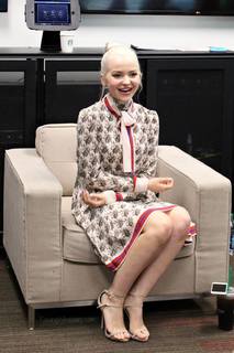Dove Cameron feet photo thumbnail